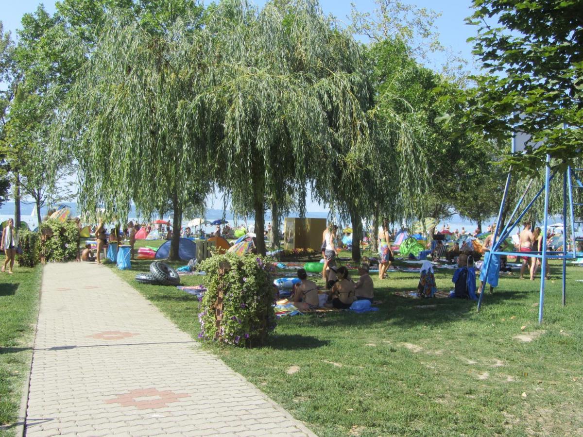 Ferienhaus Plattensee/Balaton Villa Szolad Екстериор снимка